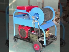Sewer drain pipe cleaning machine